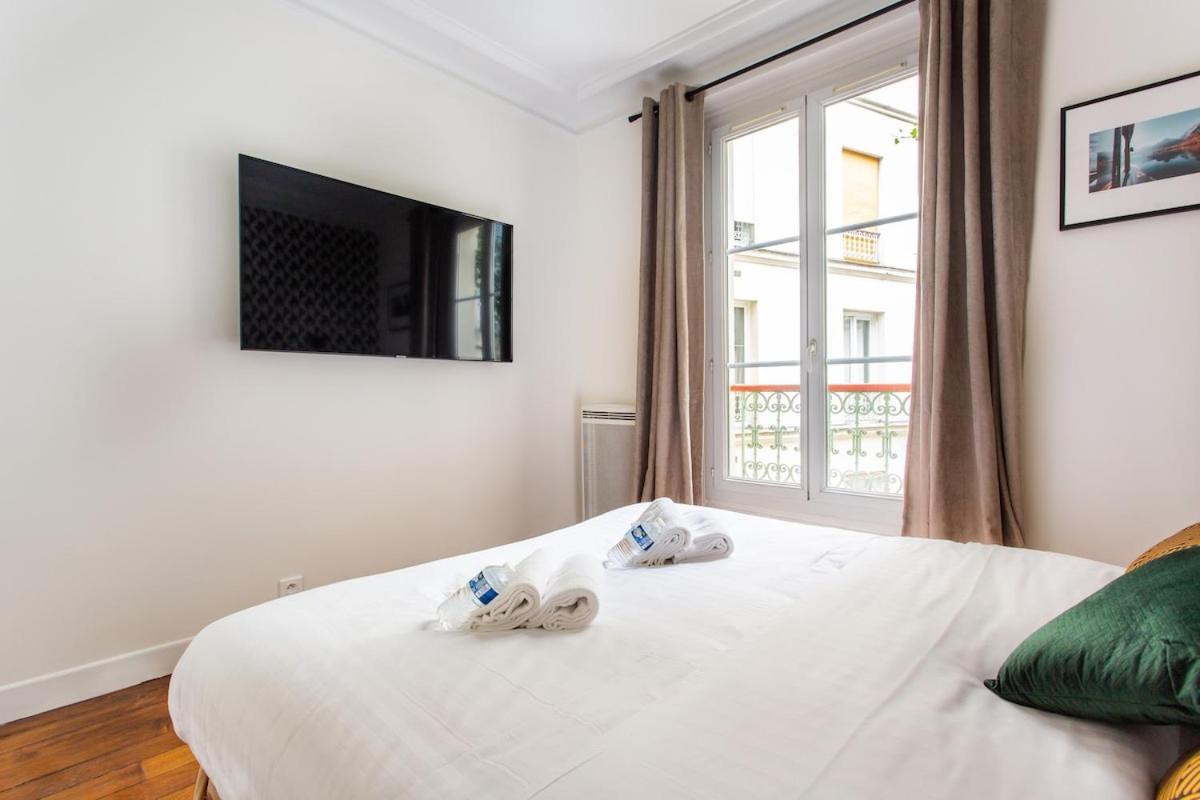 Montmartre Seveste Beautiful 2br * Parijs